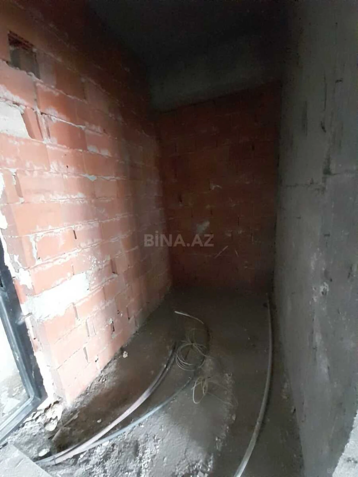 Satılır 3 otaqlı mənzil 110 m²