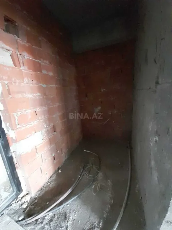 Satılır 3 otaqlı mənzil 110 m²