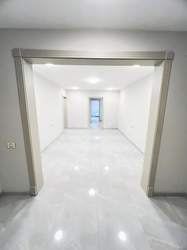 Kirayə verilir 4 otaqlı ofis 102 m²