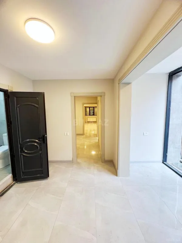 Kirayə verilir 4 otaqlı ofis 102 m²