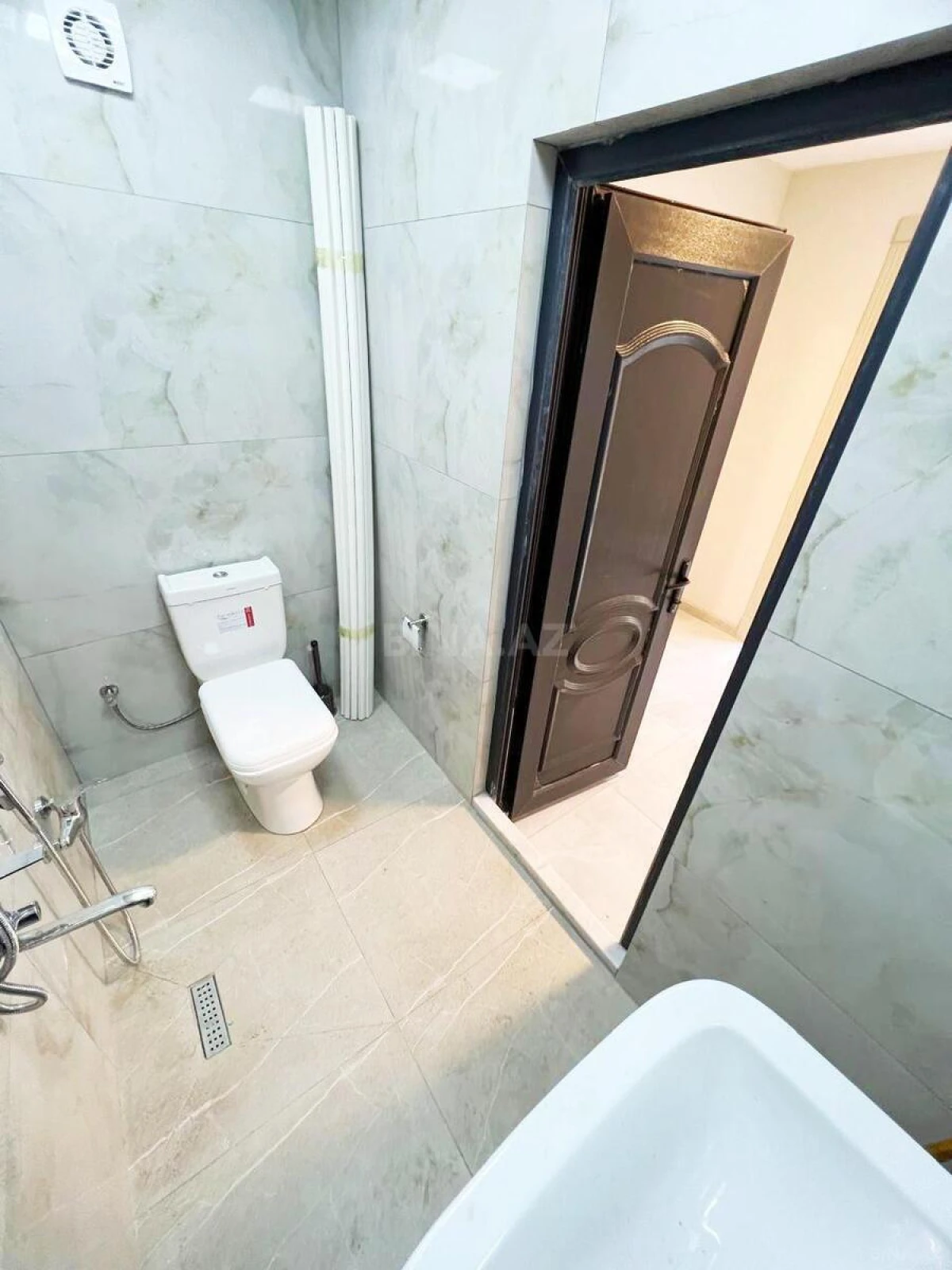 Kirayə verilir 4 otaqlı ofis 102 m²