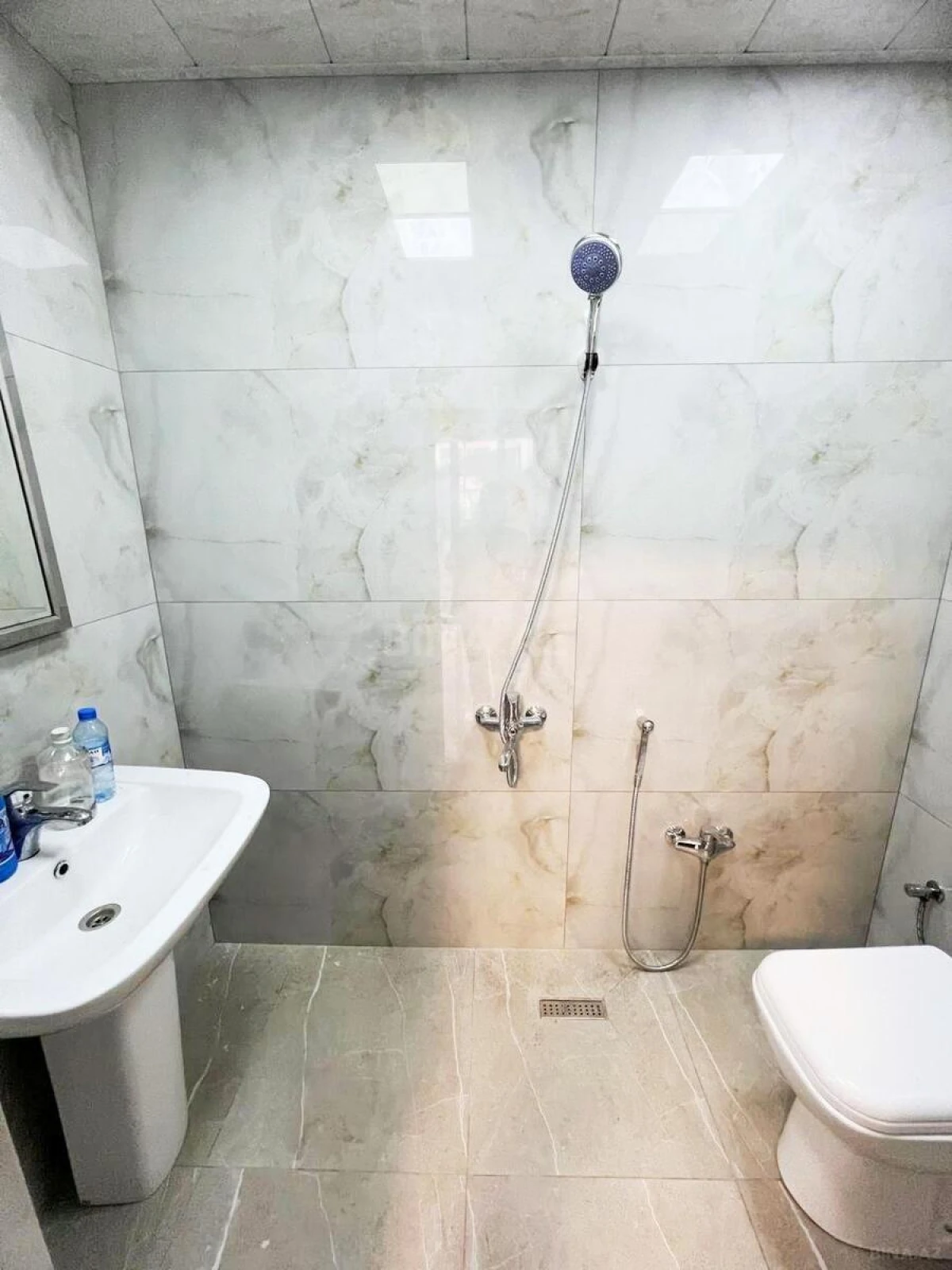 Kirayə verilir 4 otaqlı ofis 102 m²