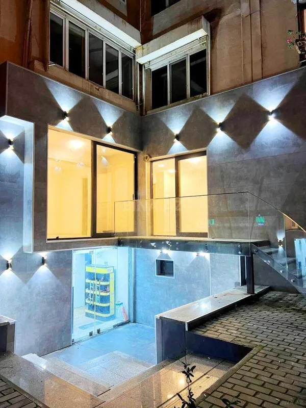 Kirayə verilir 4 otaqlı ofis 102 m²