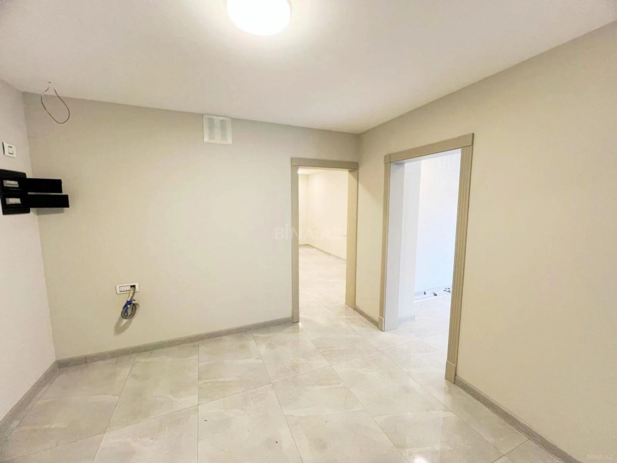 Kirayə verilir 4 otaqlı ofis 102 m²