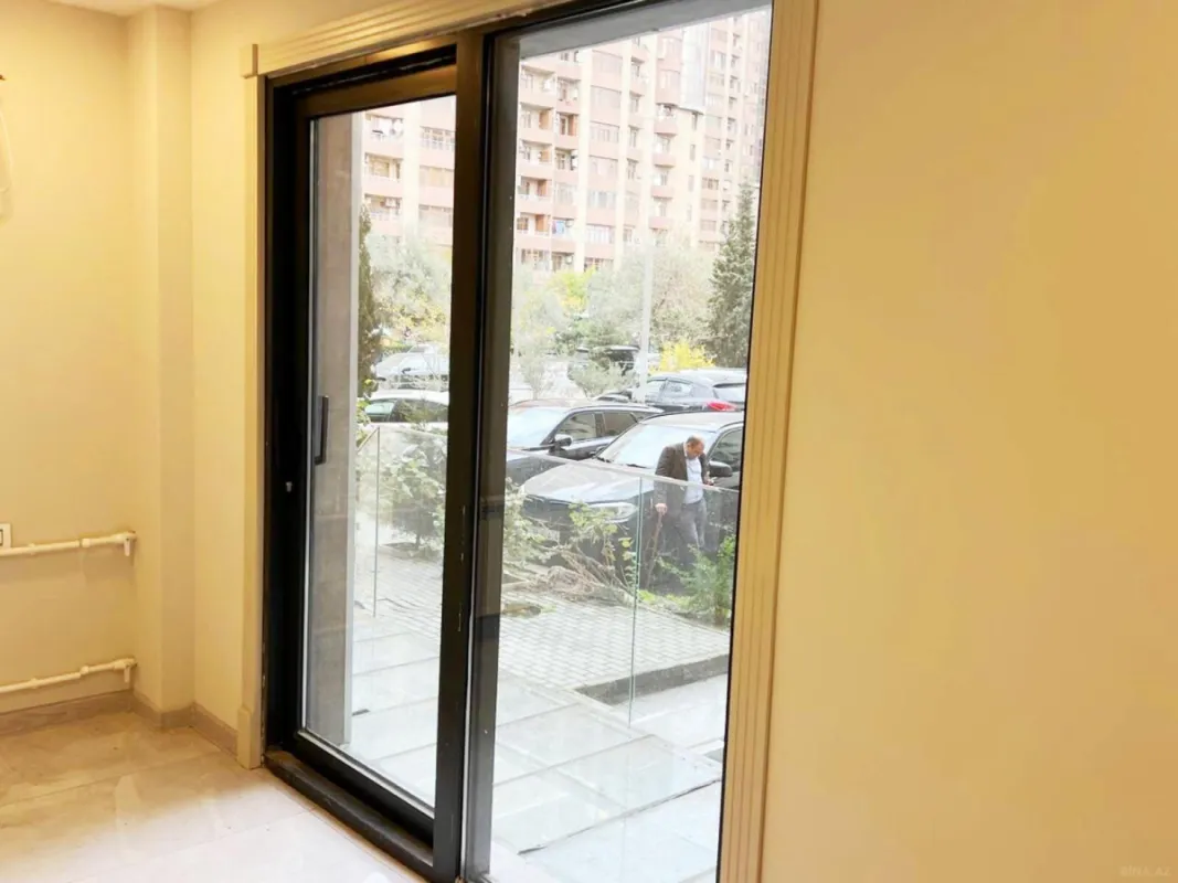 Kirayə verilir 4 otaqlı ofis 102 m²