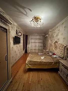 Satılır 3 otaqlı mənzil 165 m²