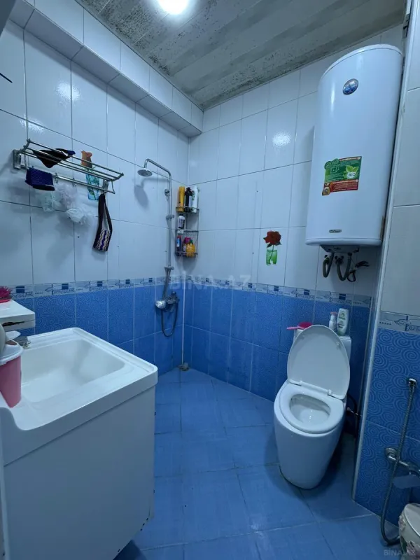 Satılır 3 otaqlı mənzil 165 m²