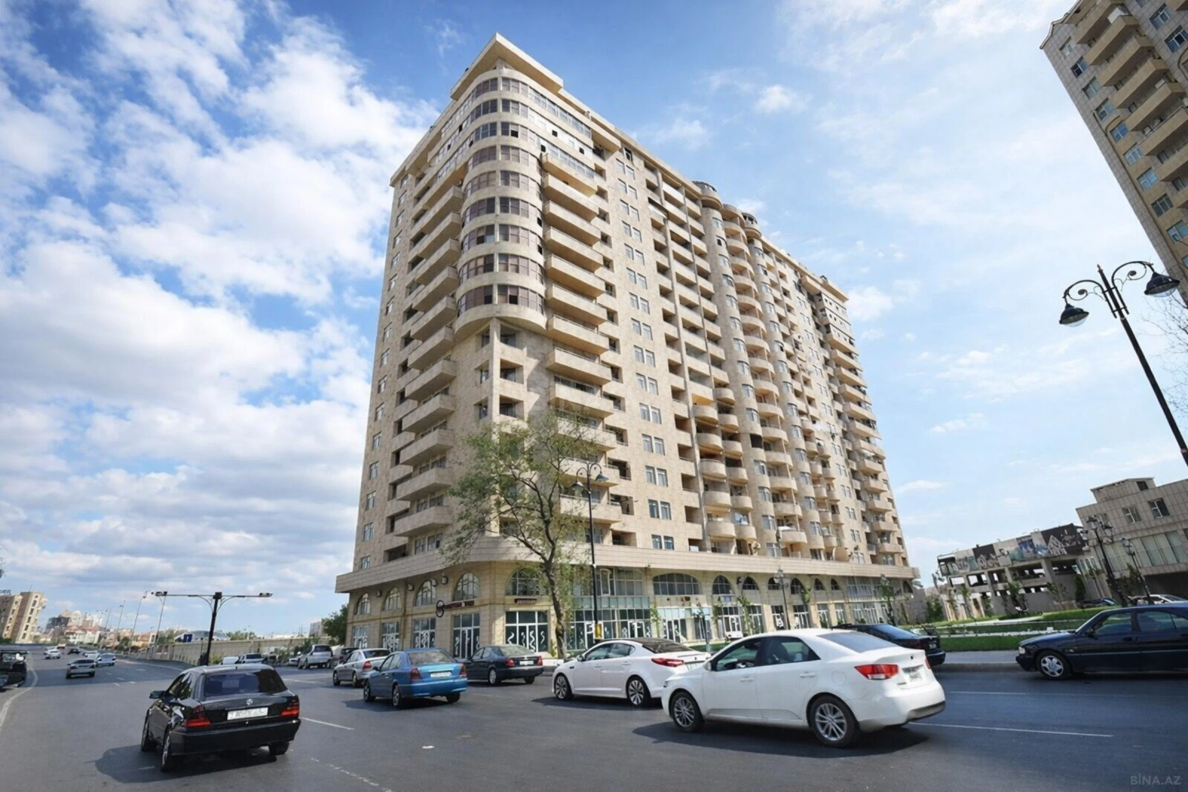 Satılır 2 otaqlı mənzil 65 m²