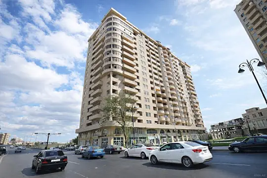 Satılır 2 otaqlı mənzil 65 m²