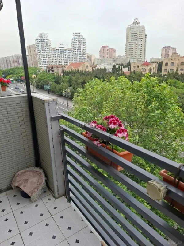 Satılır 2 otaqlı mənzil 55 m²