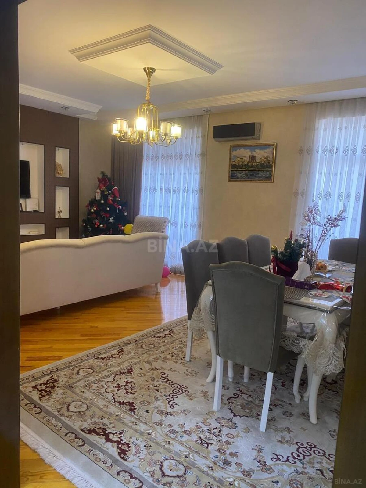 Kirayə verilir 3 otaqlı mənzil 140 m²