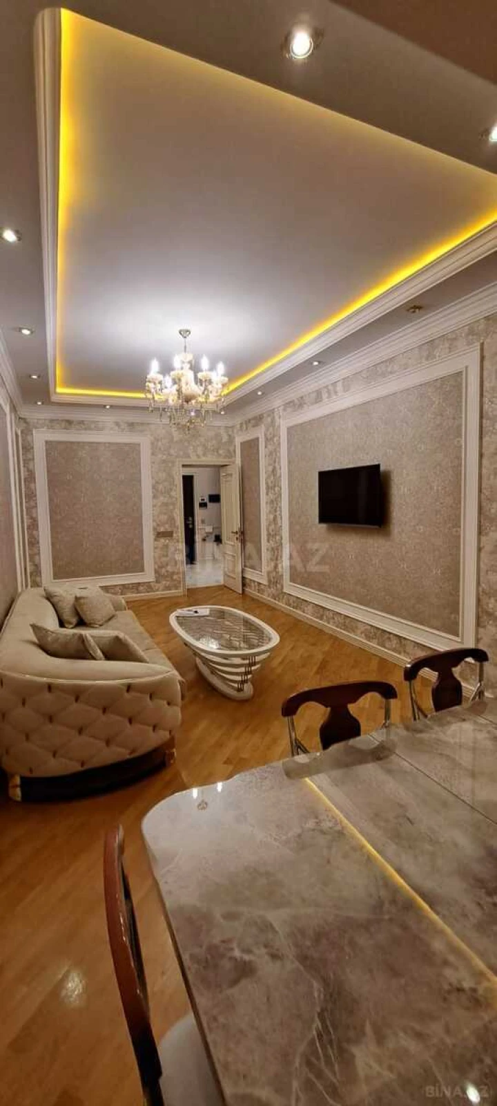 Kirayə verilir 2 otaqlı mənzil 68 m²