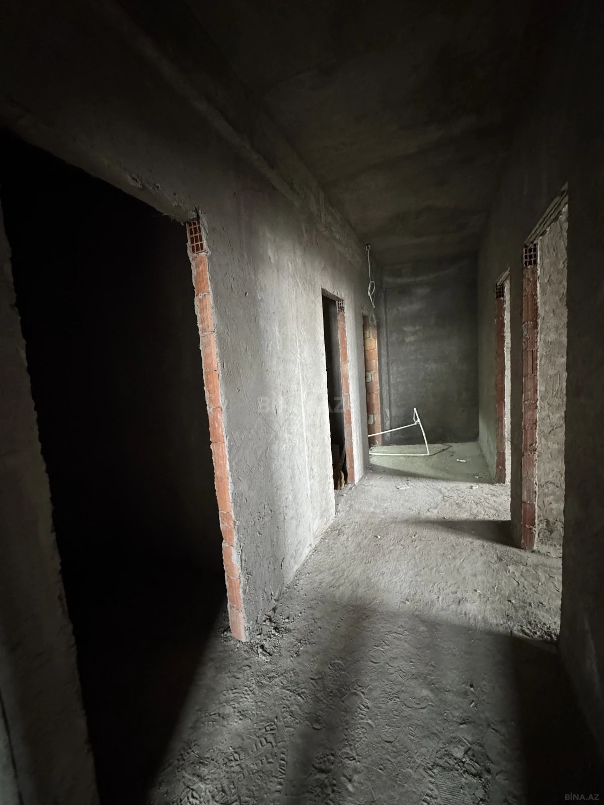 Satılır 2 otaqlı mənzil 91 m²