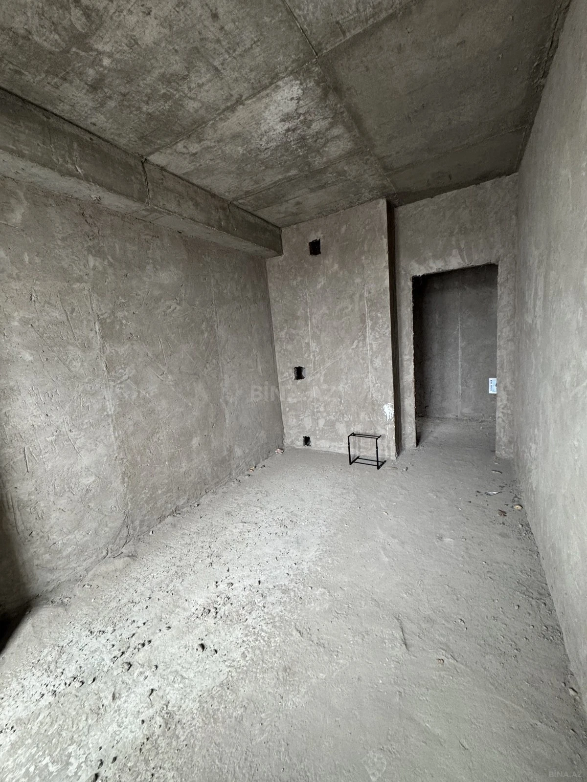 Satılır 2 otaqlı mənzil 91 m²