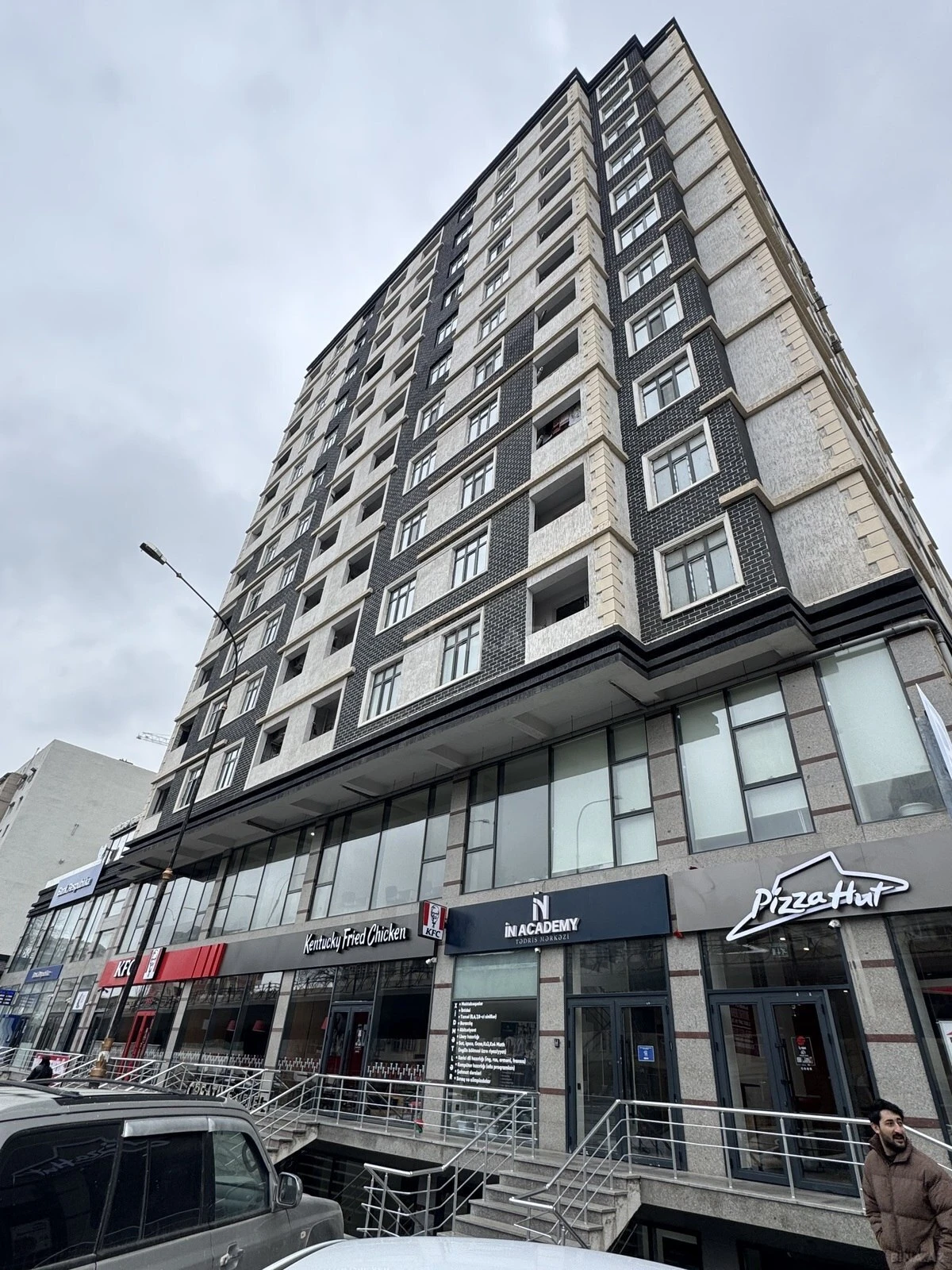 Satılır 2 otaqlı mənzil 91 m²