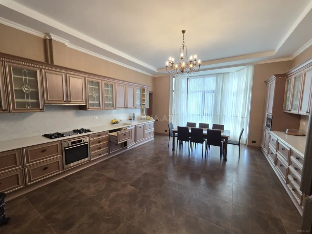 Kirayə verilir 7 otaqlı mənzil 400 m²