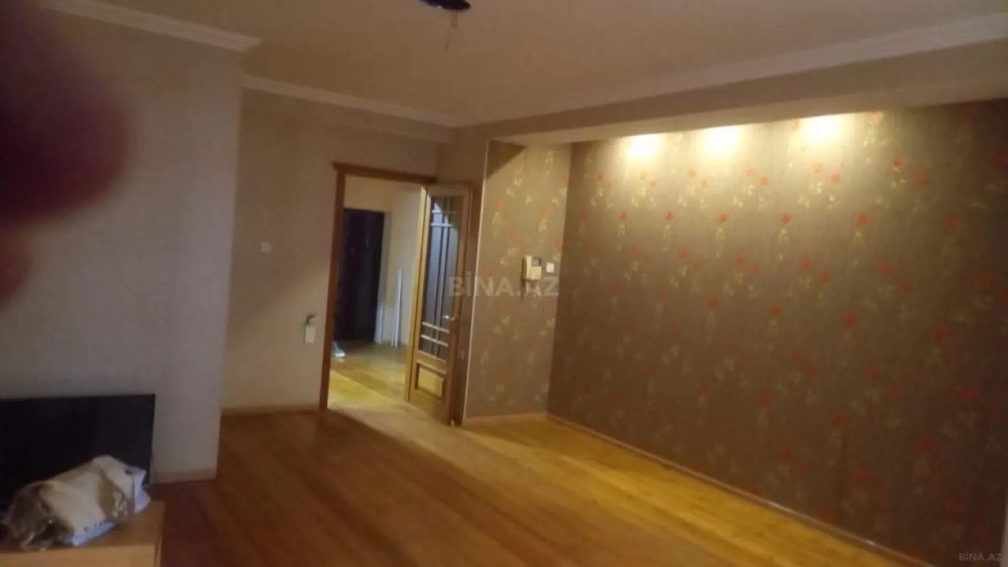 Satılır 2 otaqlı mənzil 86 m²