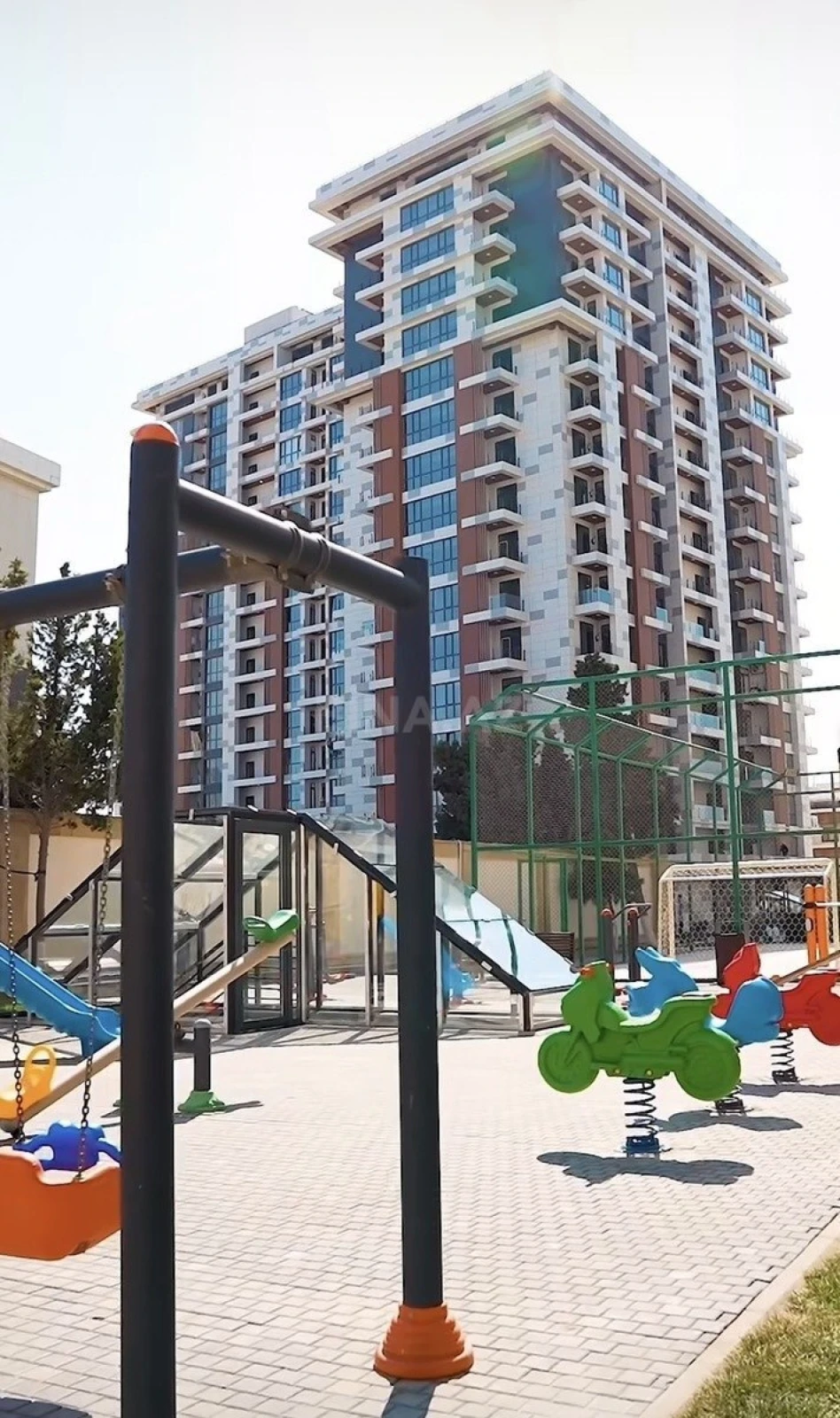 Satılır 3 otaqlı mənzil 126 m²