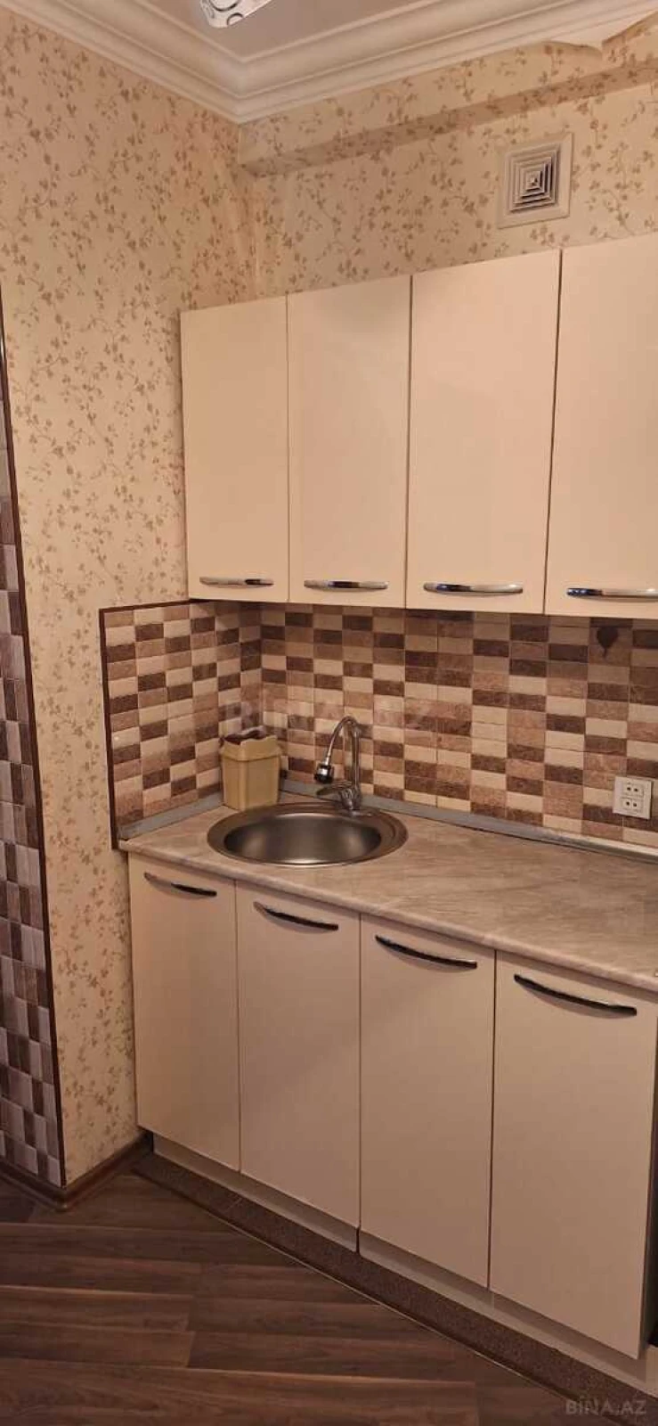 Kirayə verilir 2 otaqlı mənzil 55 m²