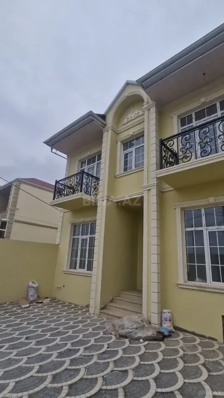 Satılır 6 otaqlı həyət evi 130 m²