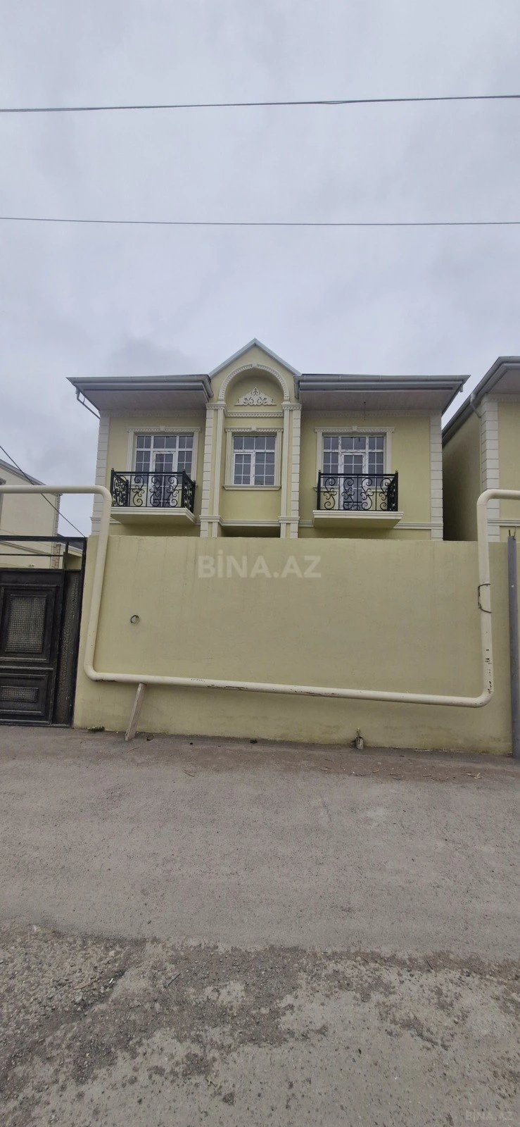 Satılır 6 otaqlı həyət evi 130 m²