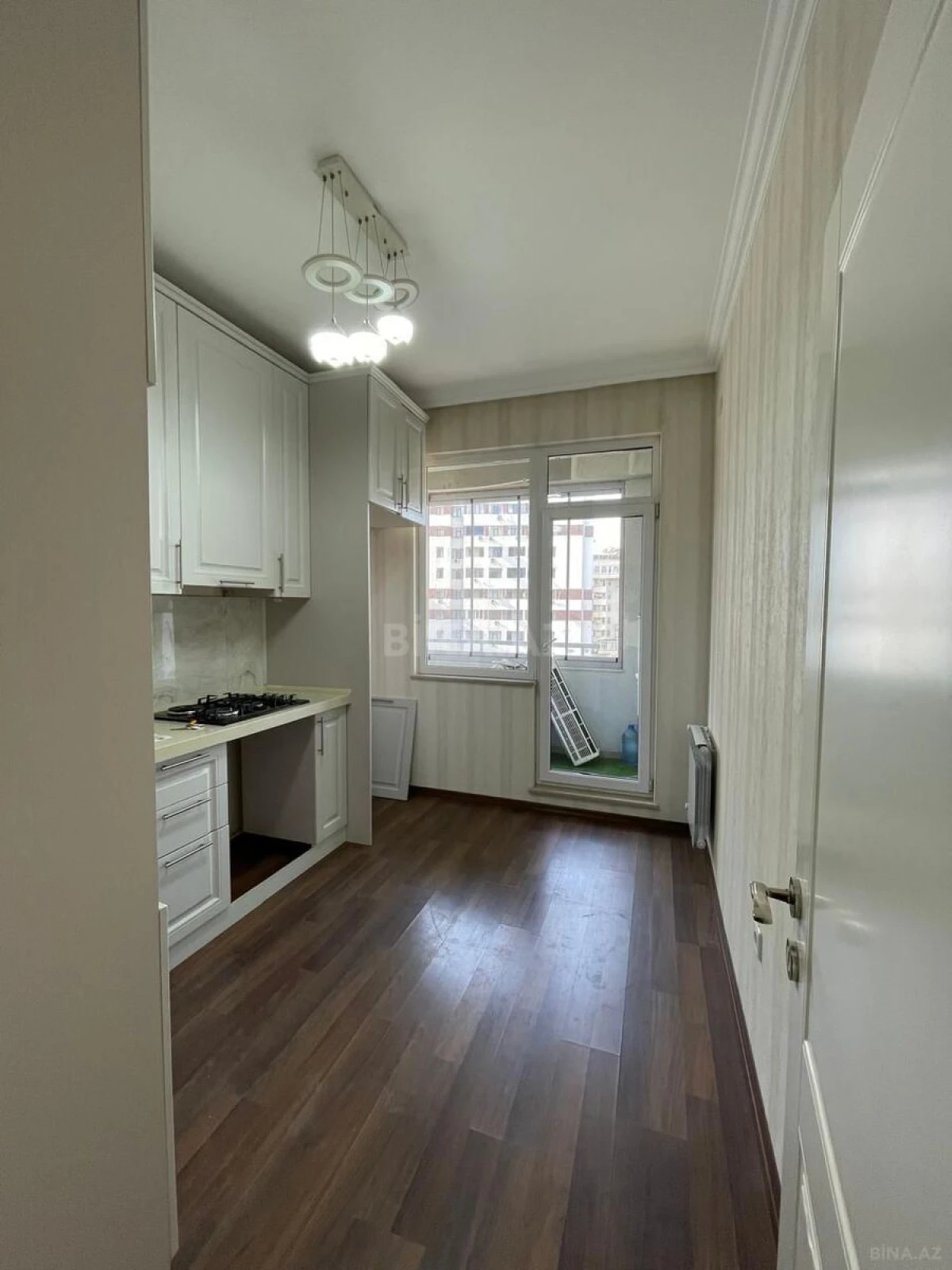 Satılır 2 otaqlı mənzil 70 m²