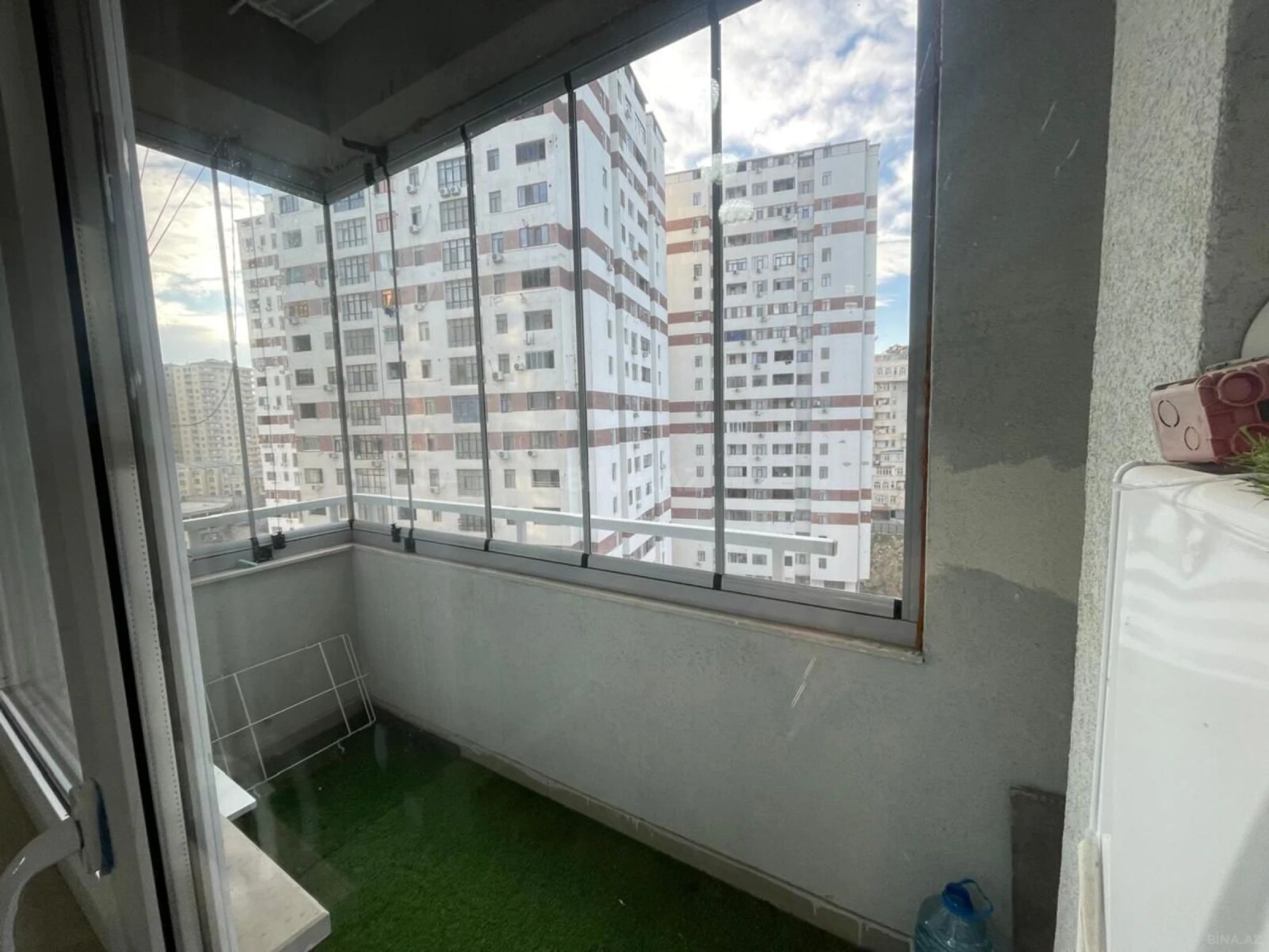 Satılır 2 otaqlı mənzil 70 m²