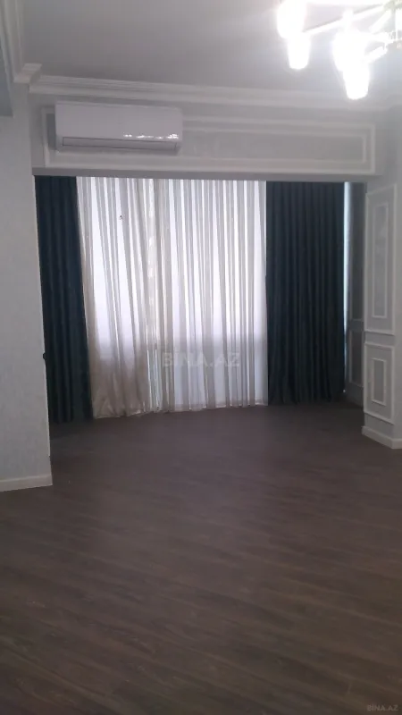 Satılır 3 otaqlı mənzil 113.4 m²