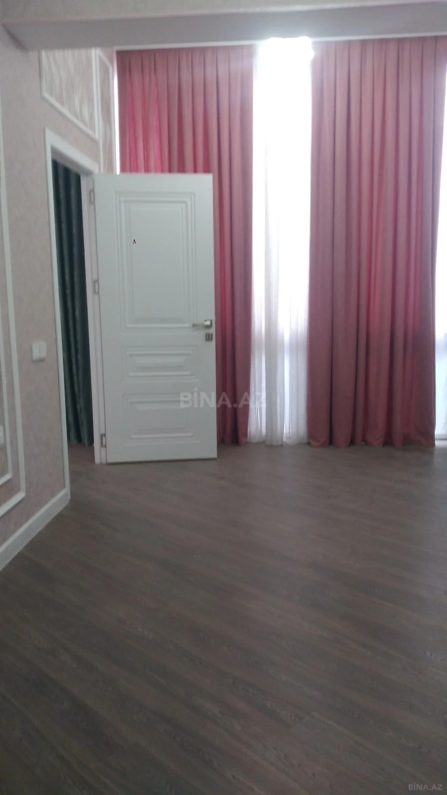 Satılır 3 otaqlı mənzil 113.4 m²