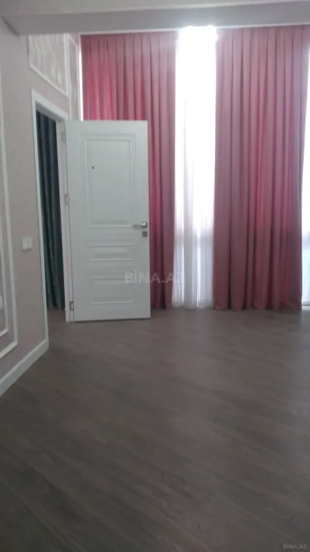 Satılır 3 otaqlı mənzil 113.4 m²