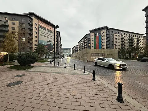 Satılır 3 otaqlı mənzil 136 m²