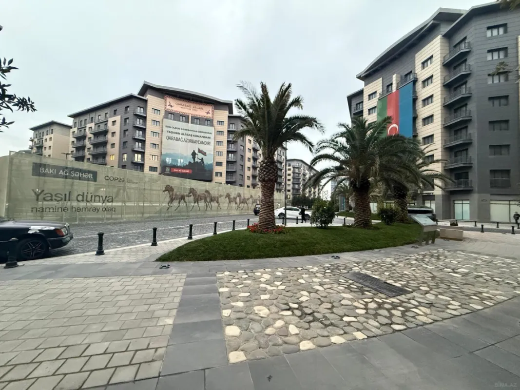 Satılır 3 otaqlı mənzil 136 m²