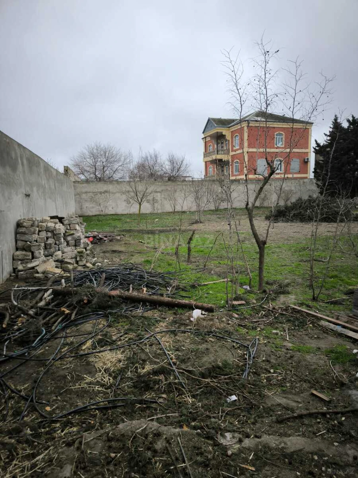 Satılır torpaq sahəsi 15 m²