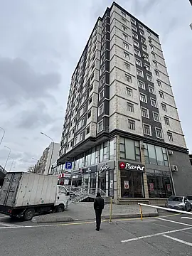 Satılır 4 otaqlı mənzil 130 m² — Bakı, Memar Əcəmi yanı 4 otaq 130.00 m²