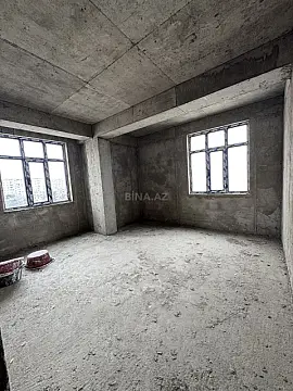 Satılır 4 otaqlı mənzil 130 m²