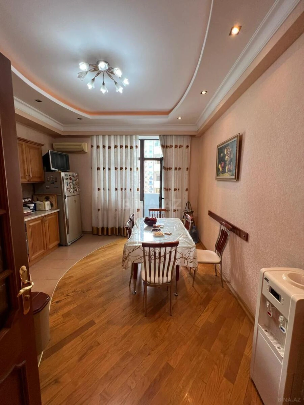 Satılır 3 otaqlı mənzil 170 m²