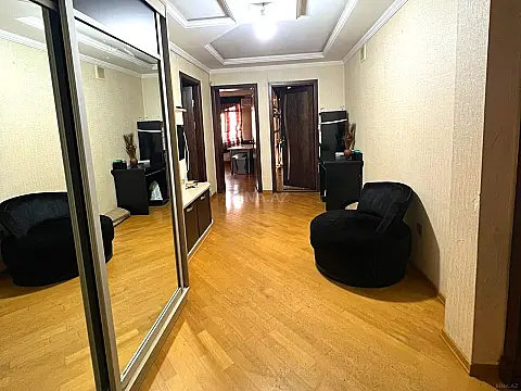 Satılır 4 otaqlı mənzil 110 m² — Bakı 4 otaq 110.00 m²