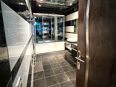 Satılır 4 otaqlı mənzil 110 m²