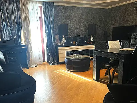 Satılır 4 otaqlı mənzil 110 m²