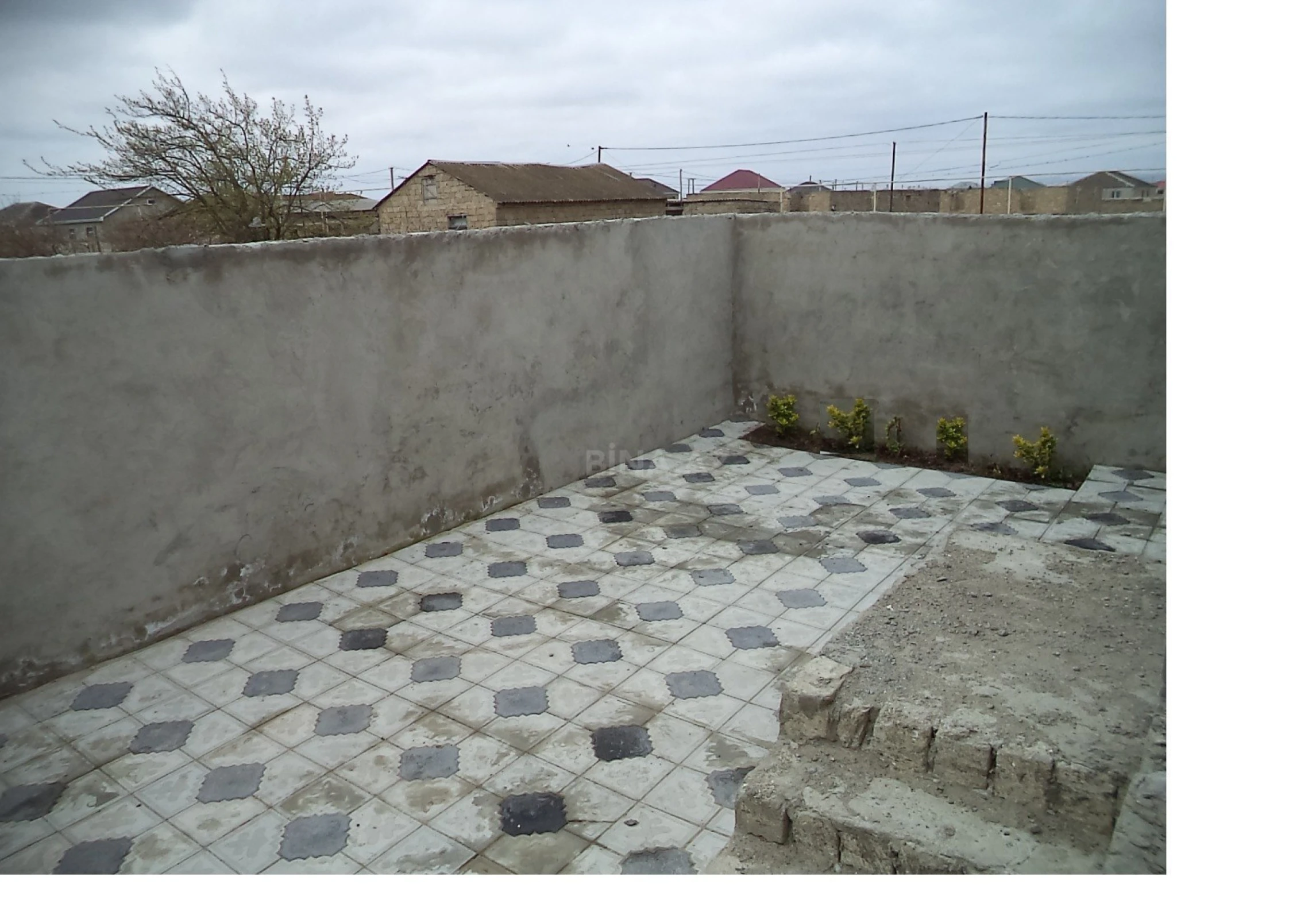 Satılır 3 otaqlı həyət evi 105 m²