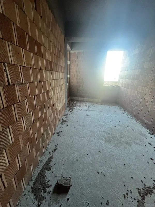 Satılır 2 otaqlı mənzil 78 m²