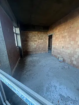 Satılır 2 otaqlı mənzil 78 m²