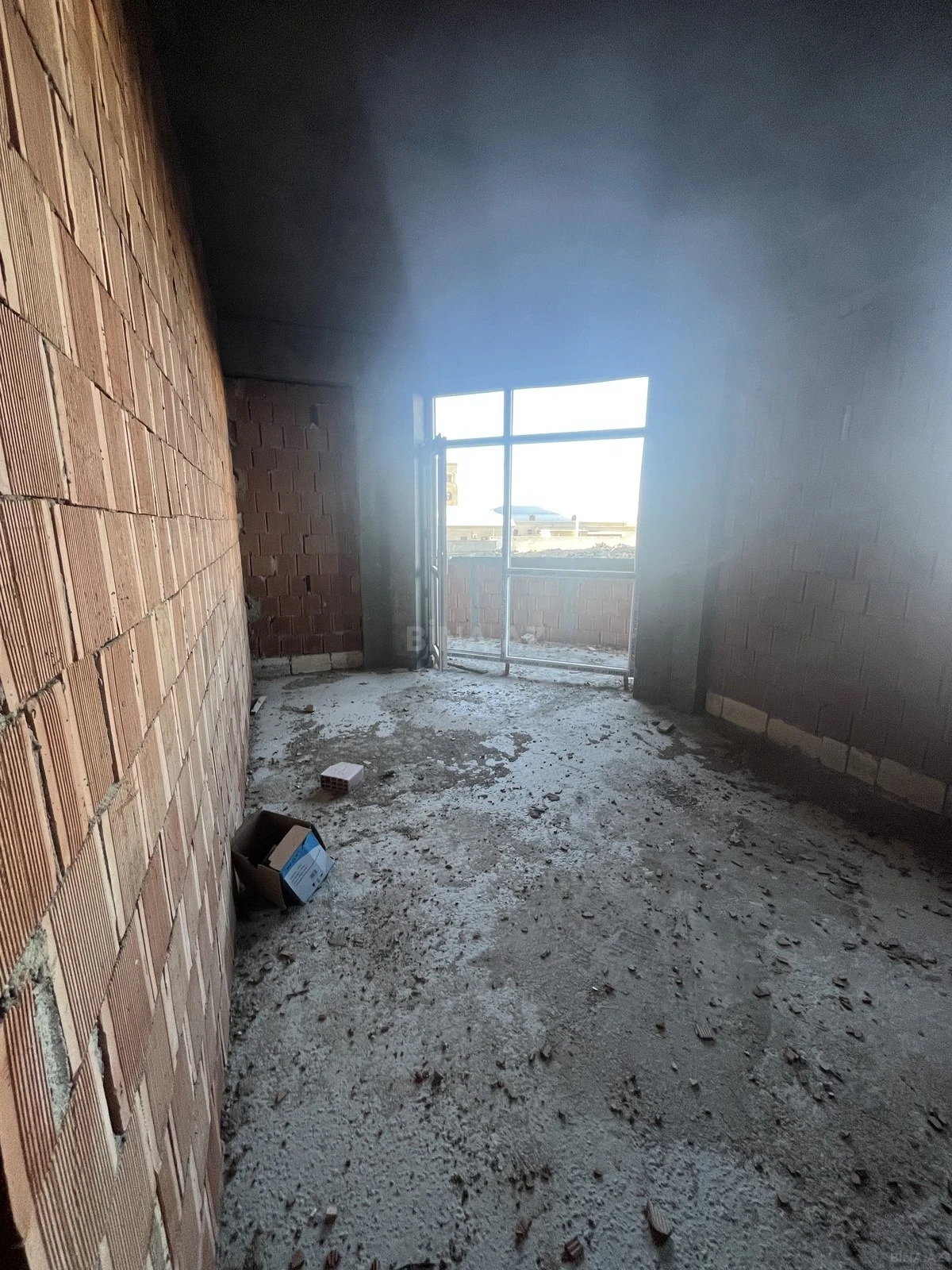 Satılır 2 otaqlı mənzil 78 m²