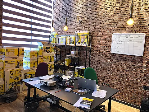 Satılır 3 otaqlı ofis 105 m²