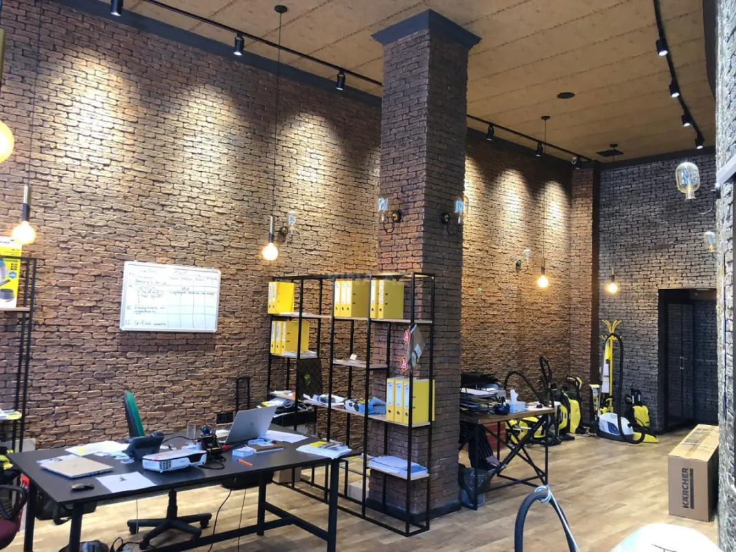 Satılır 3 otaqlı ofis 105 m²