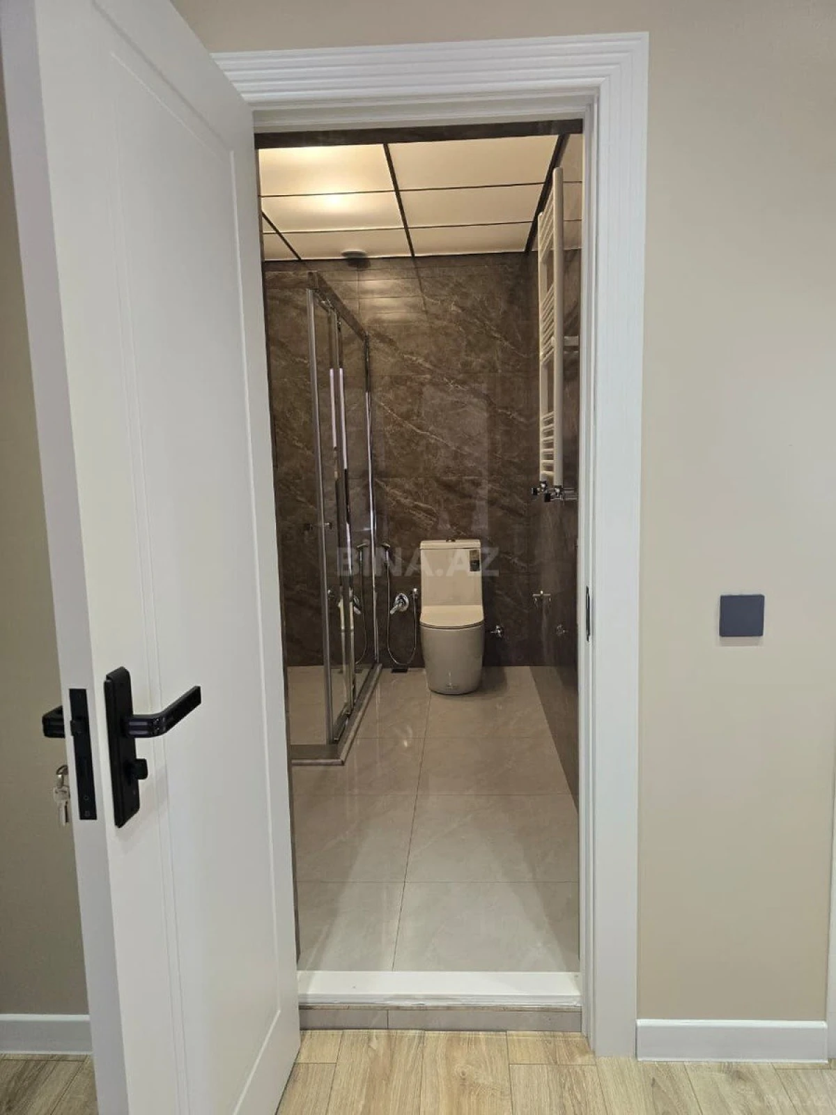 Kirayə verilir 2 otaqlı mənzil 75 m²