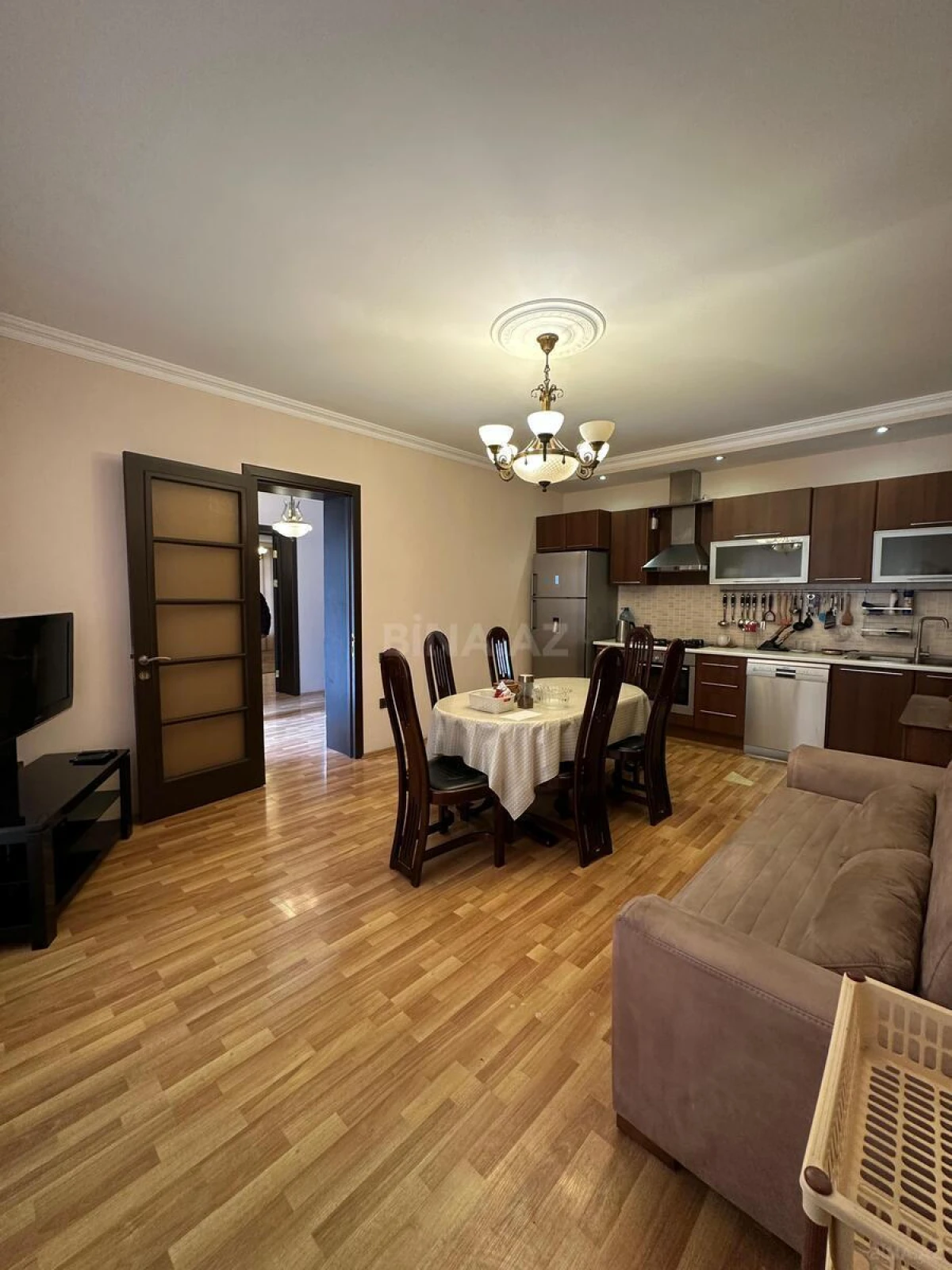 Satılır 4 otaqlı həyət evi 240 m²