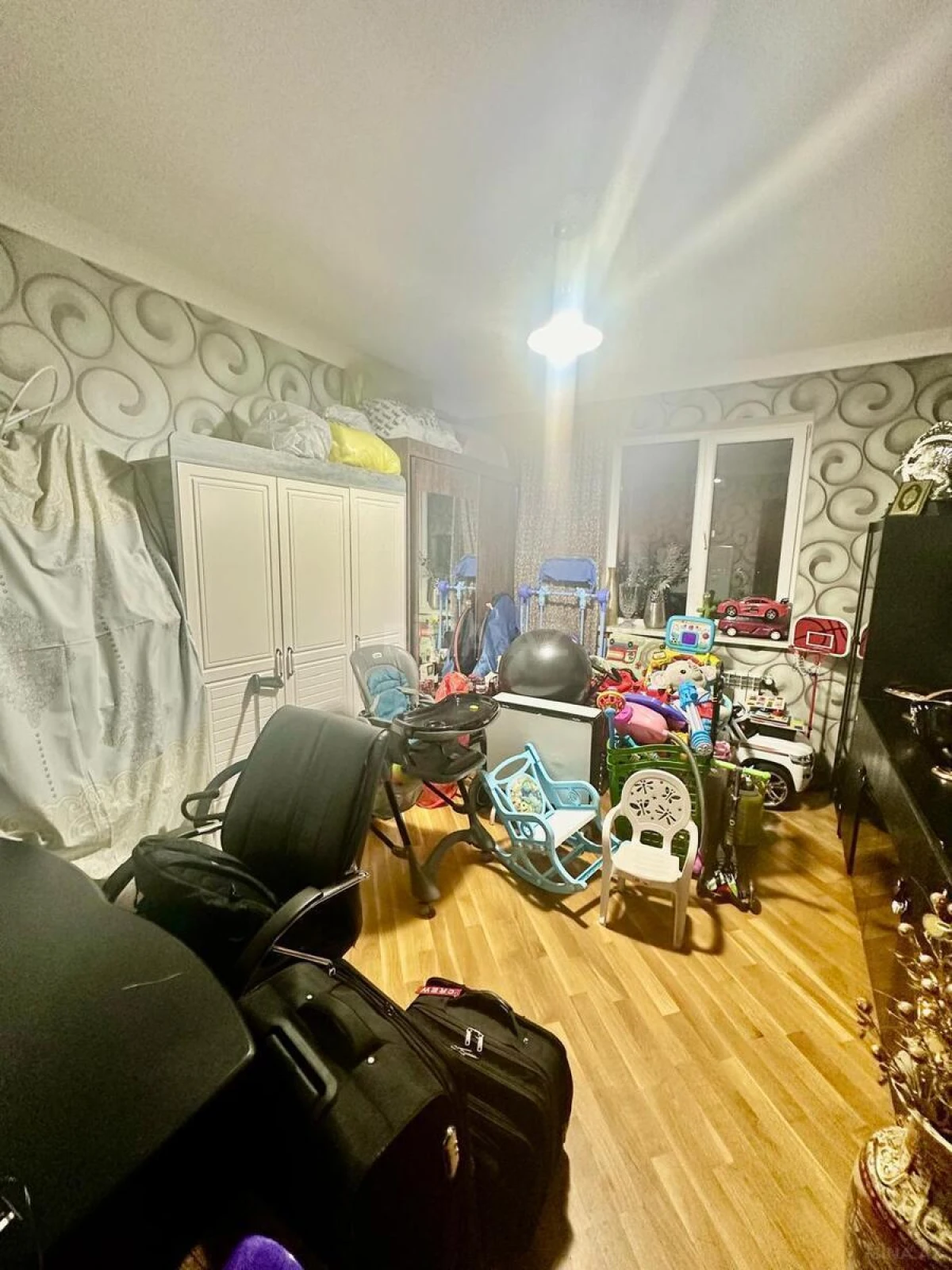 Satılır 4 otaqlı mənzil 220 m²