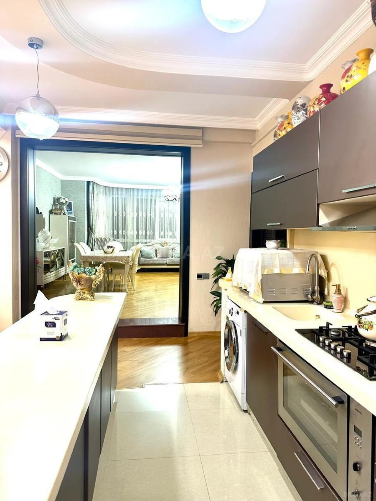 Satılır 4 otaqlı mənzil 220 m²