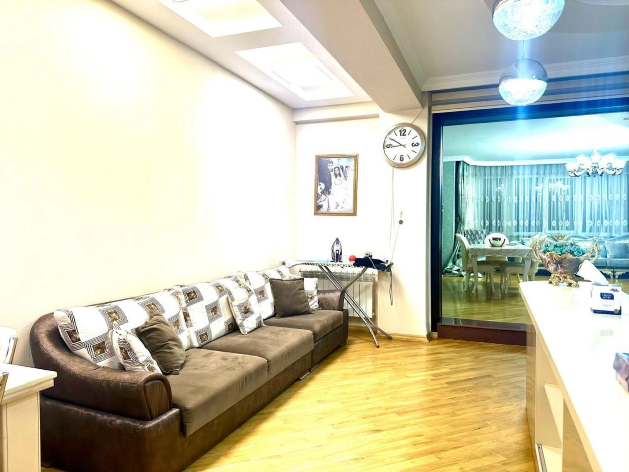 Satılır 4 otaqlı mənzil 220 m²